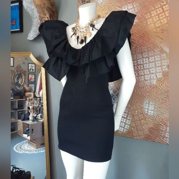 Zara NWT 100% Cotton Elegant Black Ruffled Mini Dress - Picture 1 of 10